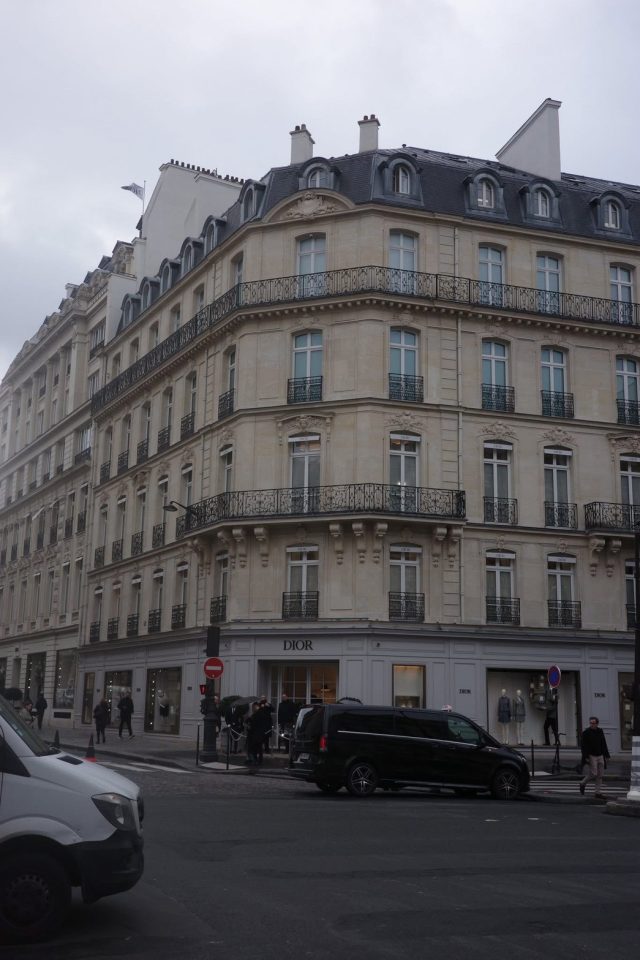DIORパリ本店